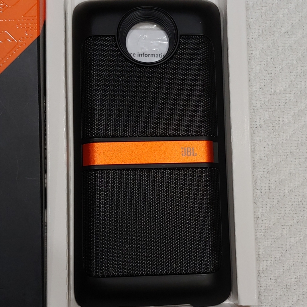 Motomods JBL Soundboost Speaker!!! - Picture 8 of 8
